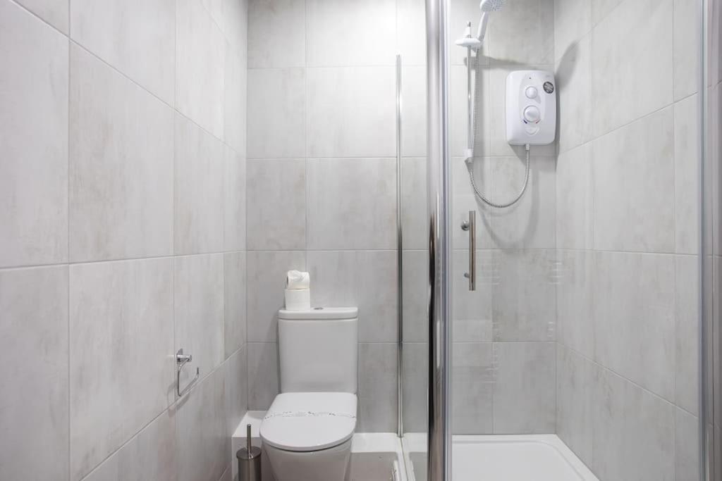 Fabulous Modern Luxury Apartment Sleeps 6- Parking Belfast Extérieur photo